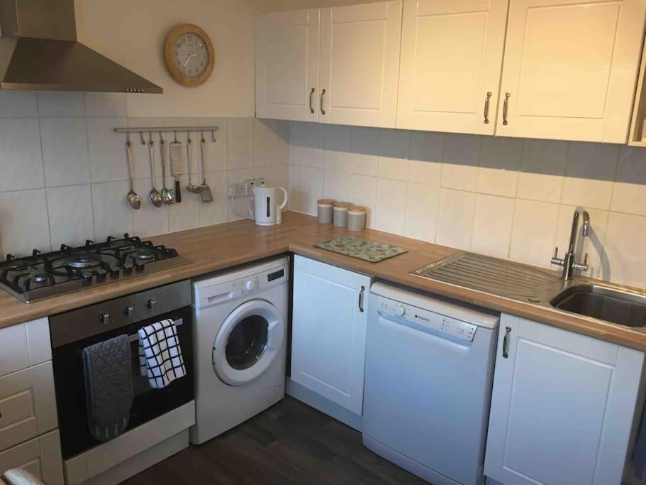 34 Surfview House New Quay